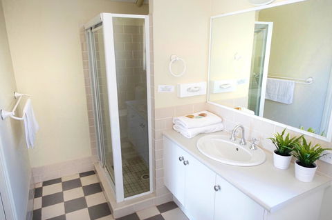 SkyView Villa - Travel Search 18
