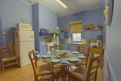 Tanunda Cottages - Travel Search 12