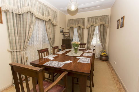 Tanunda Cottages - Travel Search 11