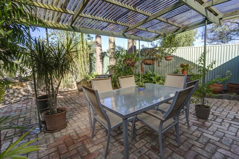 Tanunda Cottages - Travel Search 17