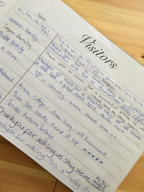 Two Cow Cottage Bed & Breakfast - Travel Agents 3