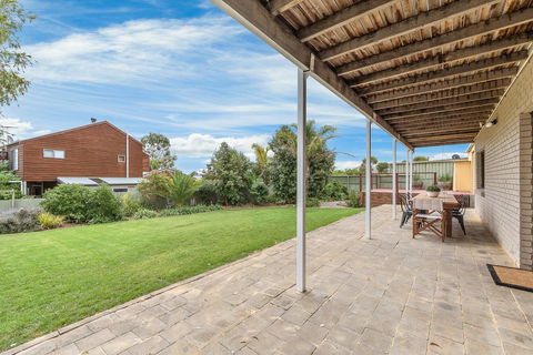 Maslin Beach Getaway - Travel Agents 12
