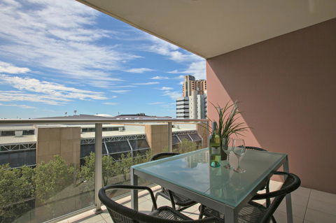 Adelaide DressCircle Apartments - North Terrace - Tourism Guide 1