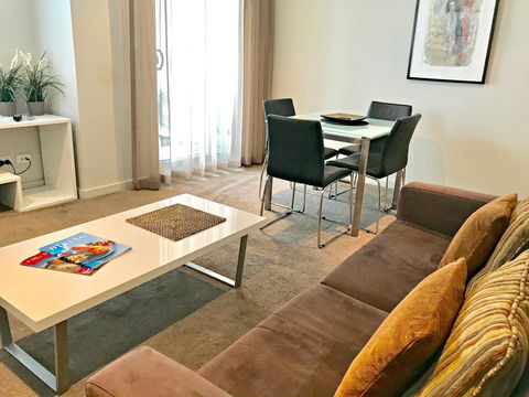 Adelaide DressCircle Apartments - North Terrace - Tourism Guide 19
