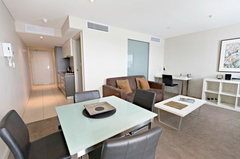 Adelaide DressCircle Apartments - North Terrace - Tourism Guide 12