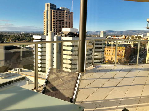 Adelaide DressCircle Apartments - North Terrace - Tourism Guide 4