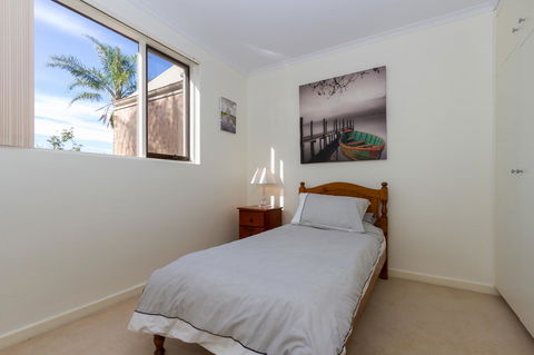 Adelaide Style Accommodation-Close To City-North Adelaide-3 Bdrm- FREE Parking - Tourism Guide 19