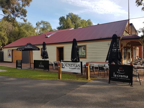 Adelaide Style Accommodation-Close To City-North Adelaide-3 Bdrm- FREE Parking - Tourism Guide 44