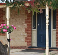 Jacaranda Cottage - Cruises Travel