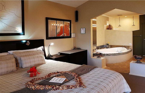 Riverview Rise Retreats - Travel Search 0