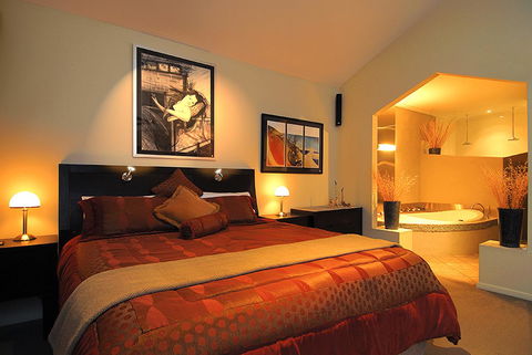 Riverview Rise Retreats - Travel Search 2