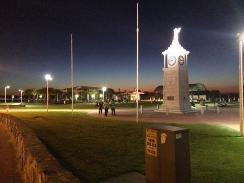 Adelaide - Semaphore Beach Front - Tourism Guide 30