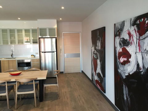Semaphore Splash Apartments - Tourism Guide 8