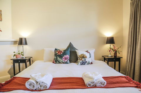 Mataro Cottage - Travel Search 9