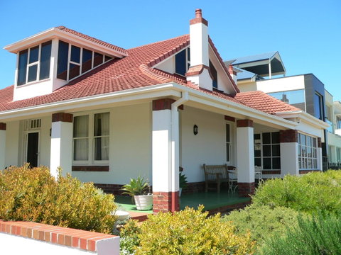 Brighton Beach House - Tourism Guide 0