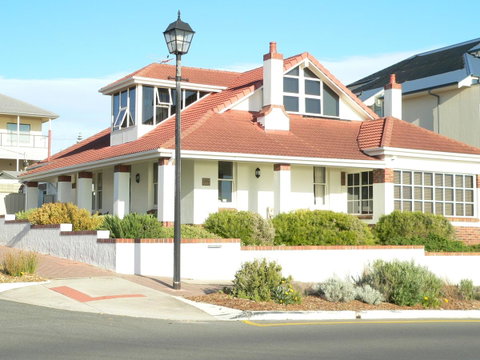 Brighton Beach House - Tourism Guide 5