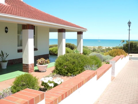 Brighton Beach House - Tourism Guide 1