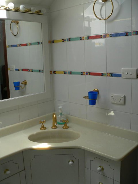 Brighton Beach House - Tourism Guide 9