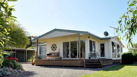 Admirals Inn - Travel Search 4