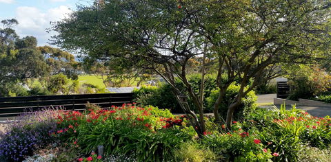 Admirals Inn - Travel Search 8