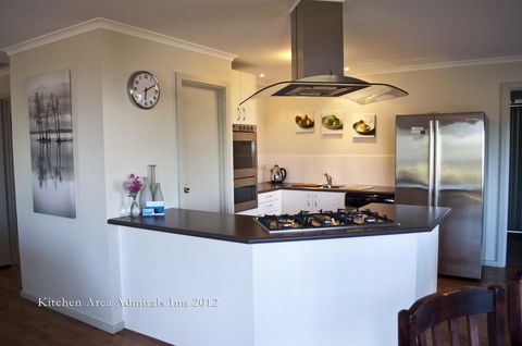 Admirals Inn - Travel Search 0