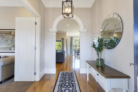 Grandview Accommodation - The Elm Tree Apartments - Tourism Guide 22