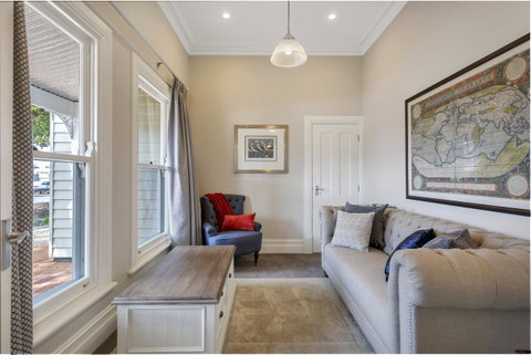 Grandview Accommodation - The Elm Tree Apartments - Tourism Guide 21