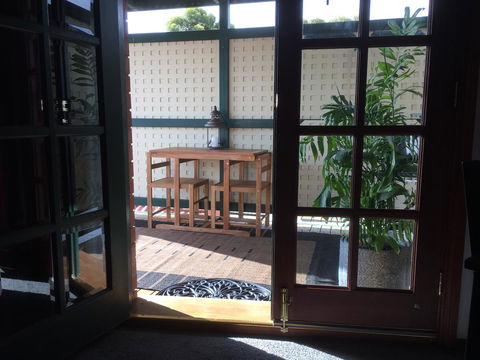 Wine And Roses Bed And Breakfast - Travel Search 34