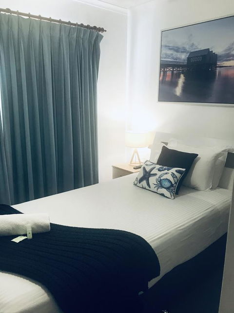 OCEAN BREEZE MOTEL - Travel Agents 10