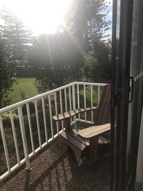 OCEAN BREEZE MOTEL - Travel Agents 11