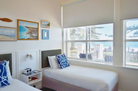 Seawall Apartments - Tourism Guide 11