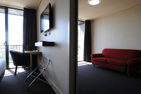 Mansfield Park Hotel - Tourism Guide 2