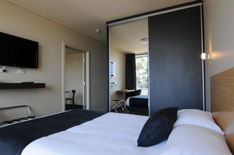 Mansfield Park Hotel - Tourism Guide 15