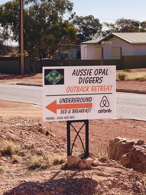 Aussie Opal Diggers Outback Retreat-Undergound - Tourism Guide 24