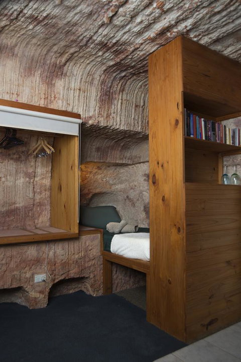 Ali\'s Underground Studio - Travel Agents 7