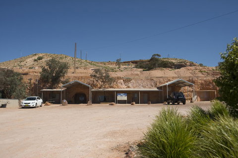 Ali\'s Underground Studio - Travel Agents 15