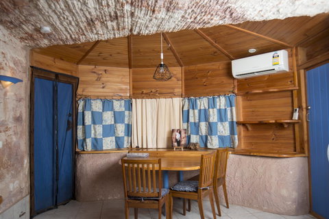 Ali\'s Underground Studio - Travel Agents 6