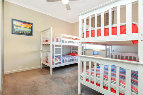 Lavina Luxury Beach House - Travel Agents 18