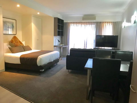 Adelaide DressCircle Apartments - Archer Street - Tourism Guide 4