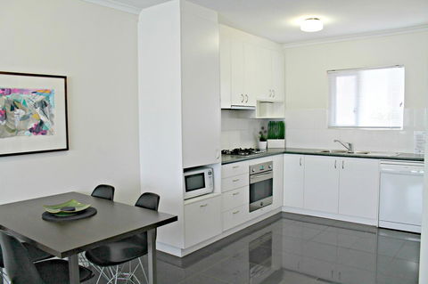 Adelaide DressCircle Apartments - Archer Street - Tourism Guide 10
