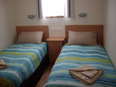 Jacko's Holiday Cabins - Travel Agents 6