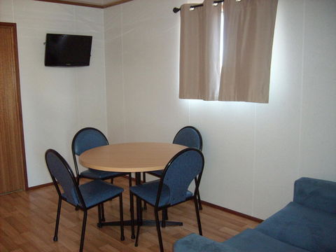 Jacko's Holiday Cabins - Travel Agents 2