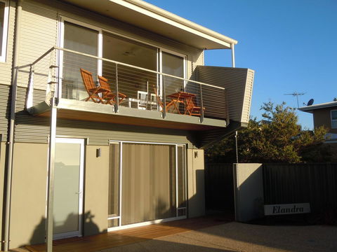 Elandra Holiday Home - Travel Search 21