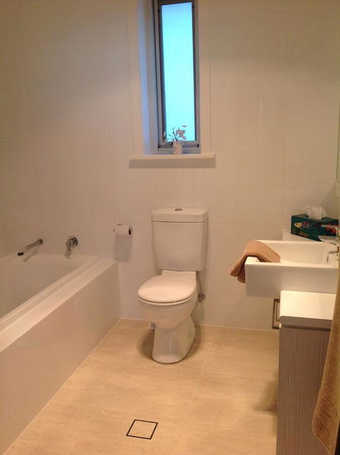 Elandra Holiday Home - Travel Search 16