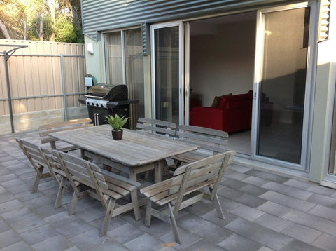 Elandra Holiday Home - Travel Search 17