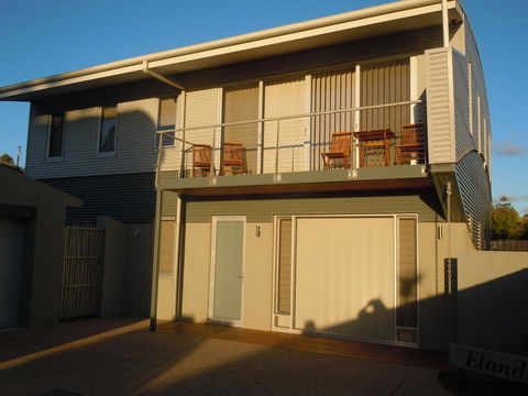 Elandra Holiday Home - Travel Search 20