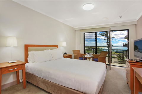 Ibis Styles Port Macquarie - Travel Agents 24