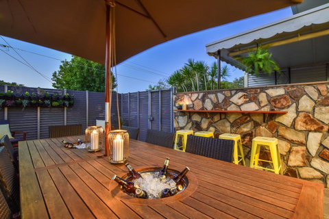 Christophers Villa - Tourism Guide 1