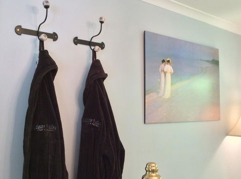 Aldgate Valley Bed And Breakfast - Cruises Travel 10