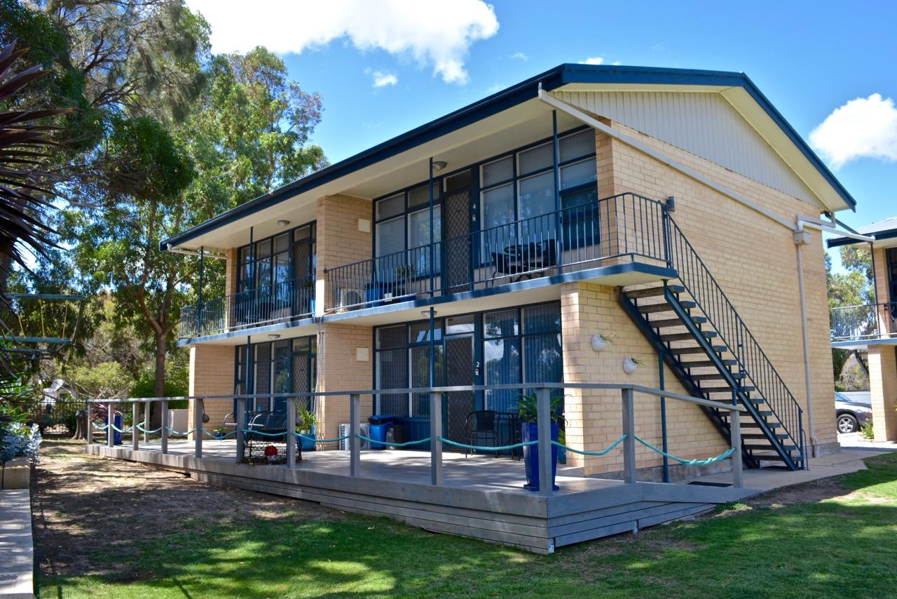 Charlton Gully SA Travel Search